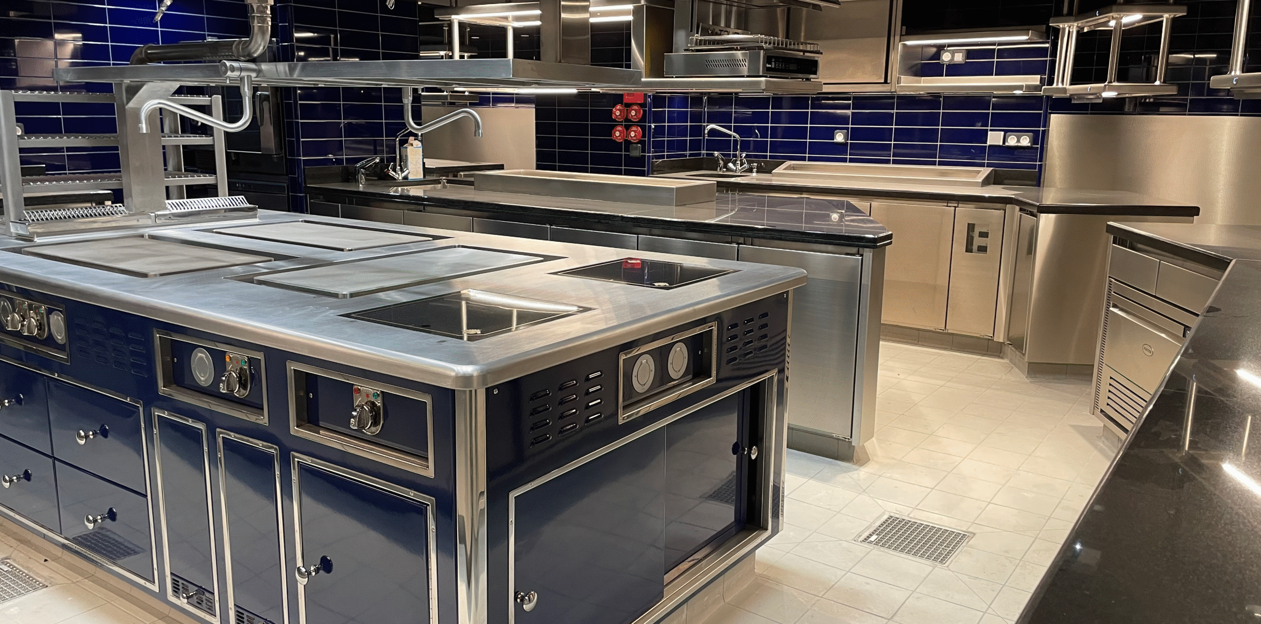 palme d'or hotel martinez accueil site internet